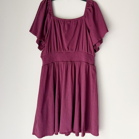 Old Navy Waist-Defined Flutter-Sleeve Mini Dress - Picture 3 of 6